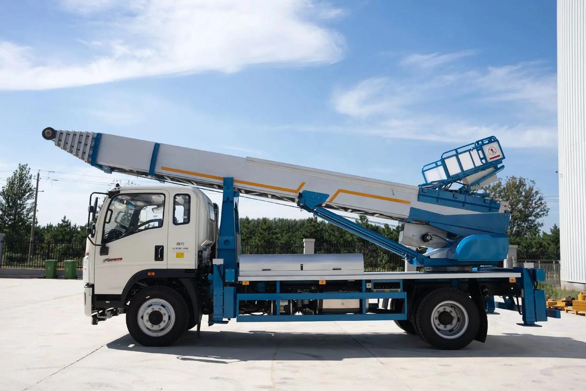 南川云梯上料车租赁费用