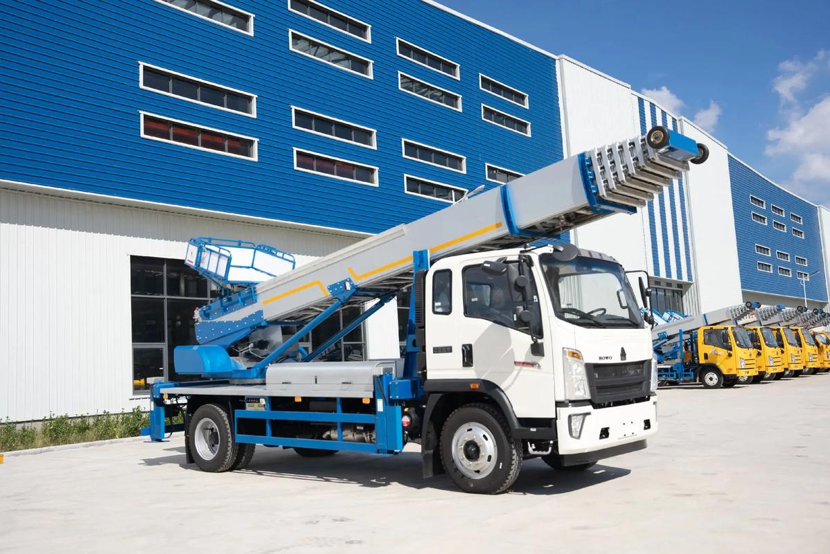 南川出租云梯车高空作业车 建筑垃圾搬运